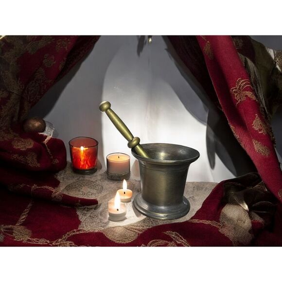 OLD Brass Mortar and Pestle - Picture 3 of 7